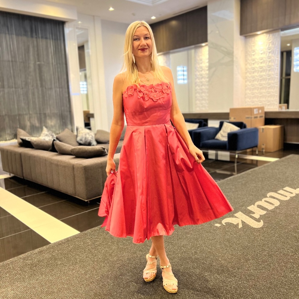 Chic Satin Party New Rose Gown